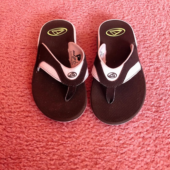 NWOT Reef Flip Flops